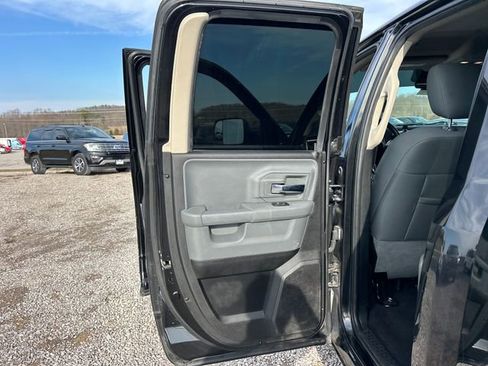 Used 2018 RAM 1500 Big Horn image 38