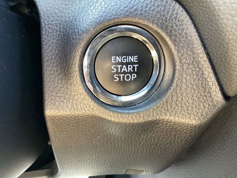 Used 2025 Toyota RAV4 XLE AWD/4WD image 24