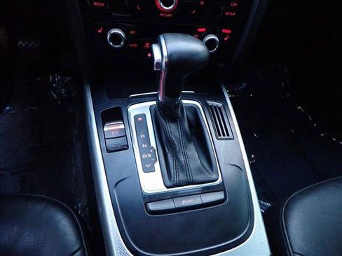 Used 2015 Audi A4 2.0T Premium image 18