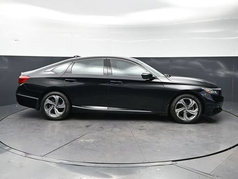 Used 2018 Honda Accord EX image 4
