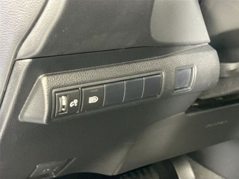 Certified 2021 Toyota Corolla SE w/ Carpet Mat Package (TMS) FWD image 14