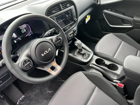 New 2025 Kia Soul LX image 10