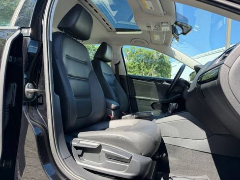 Used 2017 Volkswagen Jetta SEL FWD image 15