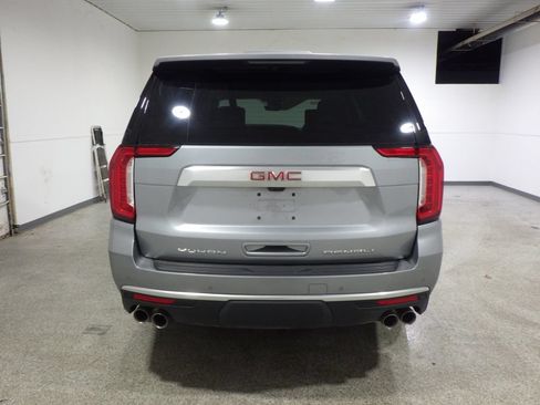 Used 2024 GMC Yukon Denali w/ Denali Reserve Package AWD/4WD image 3