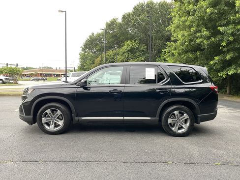 Used 2023 Honda Pilot EX-L image 6
