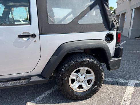 Used 2009 Jeep Wrangler X AWD/4WD image 11