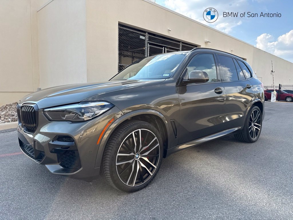 Certified 2023 BMW X5 xDrive40i w/ M Sport Package AWD/4WD image 1