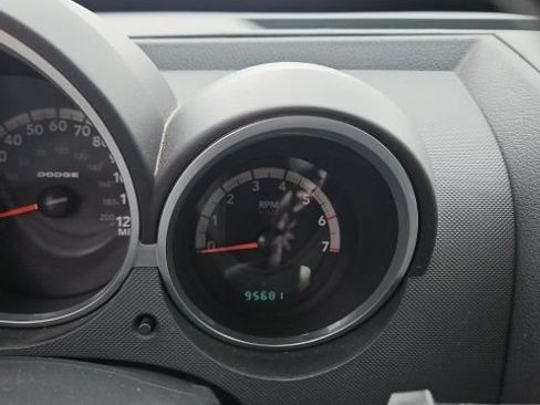Used 2010 Dodge Nitro Detonator AWD/4WD image 16