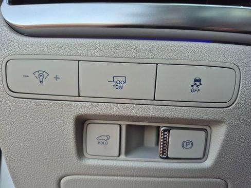 Used 2025 Hyundai Palisade Calligraphy image 18