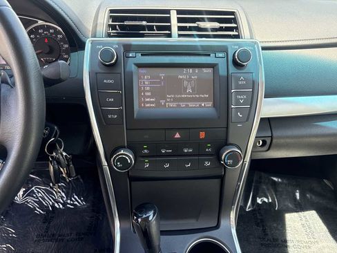 Used 2016 Toyota Camry SE FWD image 23