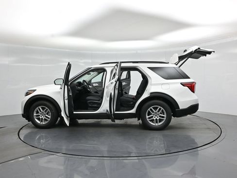 New 2026 Ford Explorer Active RWD image 33