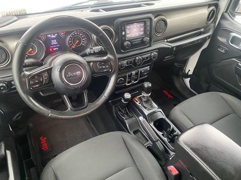 Used 2019 Jeep Wrangler Unlimited Sport S image 12