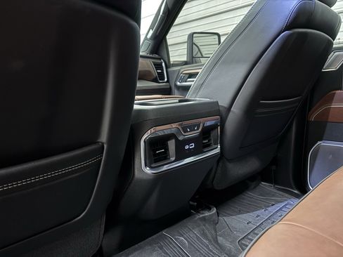 Used 2024 GMC Sierra 3500 Denali Ultimate image 26