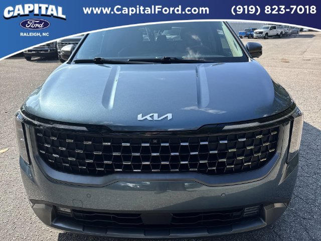 Used 2025 Kia Carnival SX FWD image 10