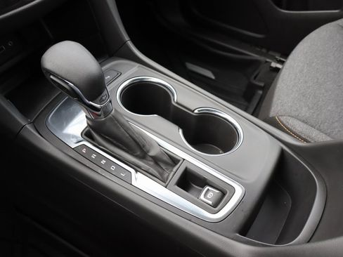 Used 2023 Chevrolet Equinox LT image 9