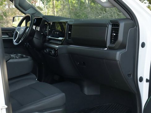 Used 2023 Chevrolet Silverado 1500 LT image 30