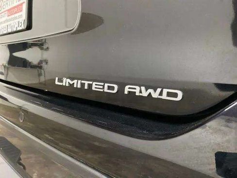 Used 2024 Toyota Highlander Limited AWD/4WD image 97