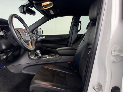 Used 2022 Jeep Grand Cherokee Laredo X AWD/4WD image 23