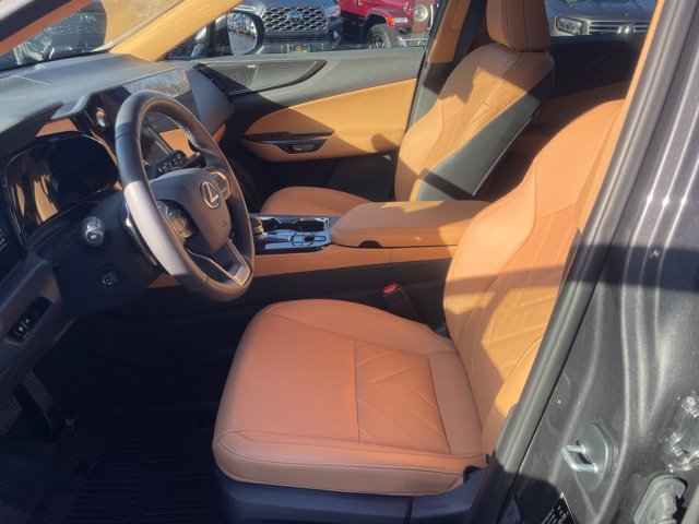 Used 2025 Lexus NX 350 AWD w/ Luxury Package image 11