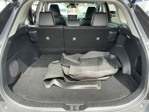Used 2021 Toyota RAV4 XLE Premium image 18