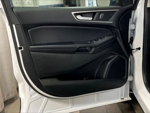 Used 2023 Ford Edge SEL AWD/4WD image 9
