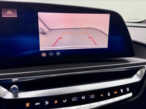 Used 2024 Cadillac Lyriq Tech RWD image 34
