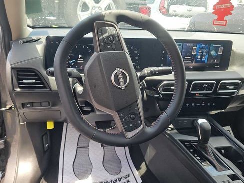 Used 2026 Nissan Sentra SR w/ Floor Mat Package FWD image 11