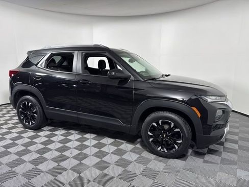 Used 2022 Chevrolet TrailBlazer LT FWD image 9