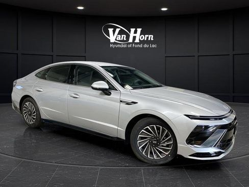 New 2025 Hyundai Sonata SEL image 1