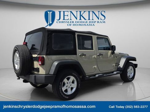 Used 2017 Jeep Wrangler Unlimited Sport w/ Quick Order Package 24S AWD/4WD image 3