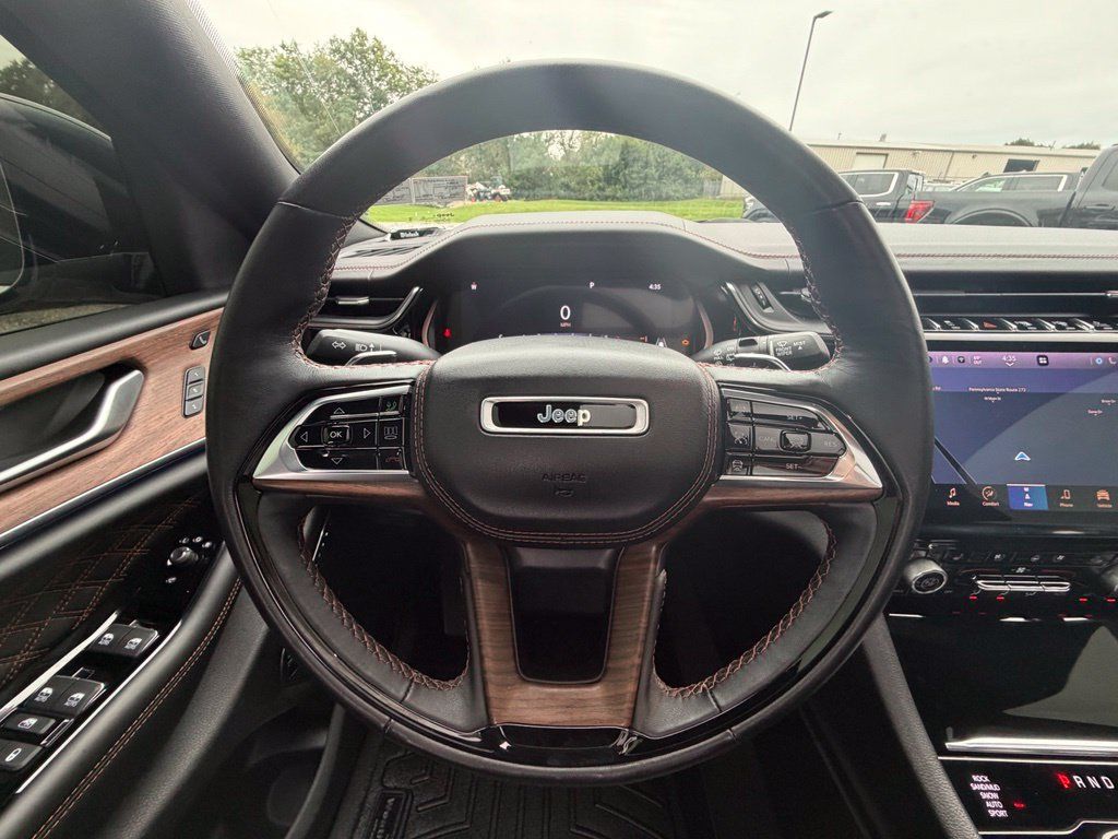 Used 2024 Jeep Grand Cherokee L Summit w/ Advanced Protech Group IV AWD/4WD image 11