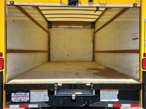 Used 2021 GMC Savana 3500 Extended w/ Power Convenience Package image 8