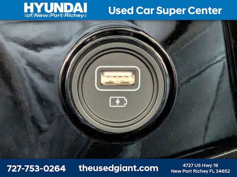 Used 2023 Kia Sorento SX AWD/4WD image 21