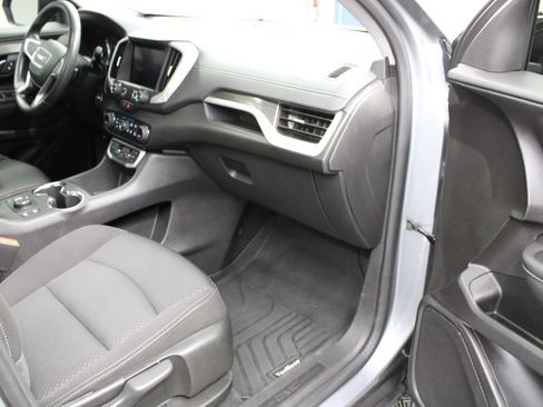 Used 2024 GMC Terrain SLE w/ GMC Pro Grade Package AWD/4WD image 33