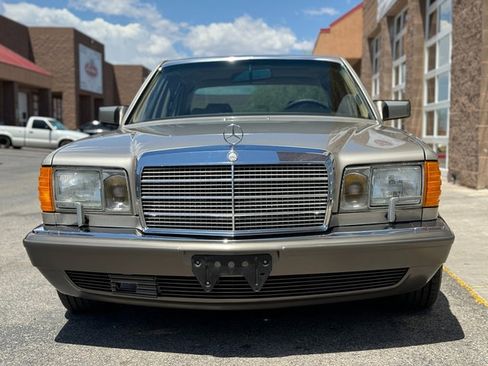 Used 1988 Mercedes-Benz 560 SEL image 11