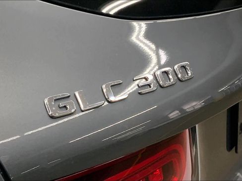 Used 2020 Mercedes-Benz GLC 300 image 14