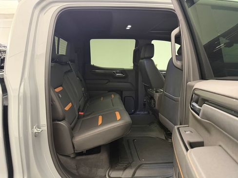 Used 2025 GMC Sierra 1500 AT4 w/ Technology Package AWD/4WD image 27