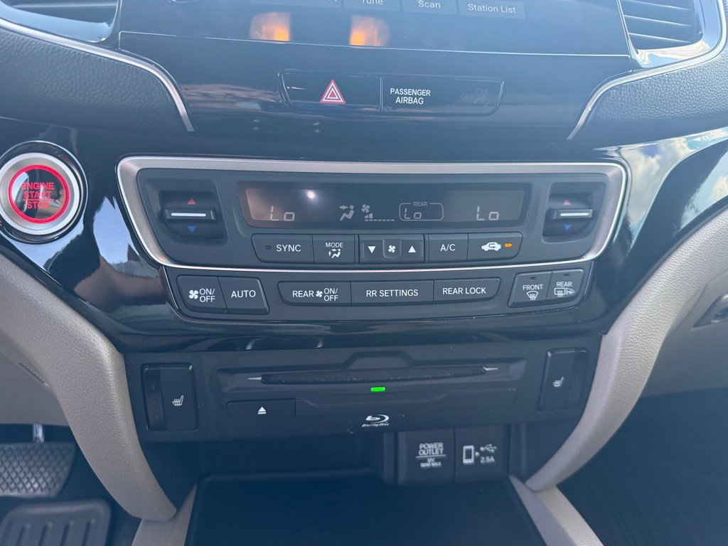 Used 2019 Honda Pilot Touring image 23