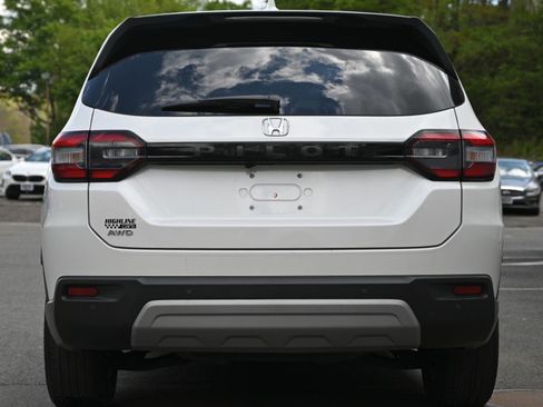 Used 2025 Honda Pilot EX-L image 4