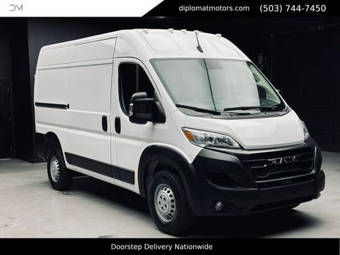 Used 2025 RAM ProMaster 2500 w/ Safety Group FWD image 8