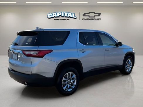 Used 2021 Chevrolet Traverse LS image 5