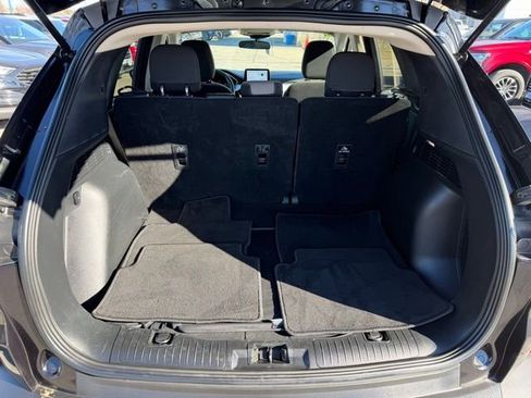 Used 2020 Ford Escape SE image 11