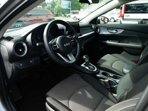 Used 2022 Kia Forte LXS FWD image 18