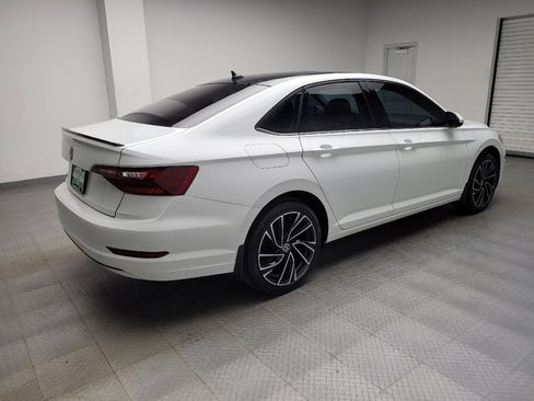 Used 2021 Volkswagen Jetta SE w/ SE Cold Weather Package image 10