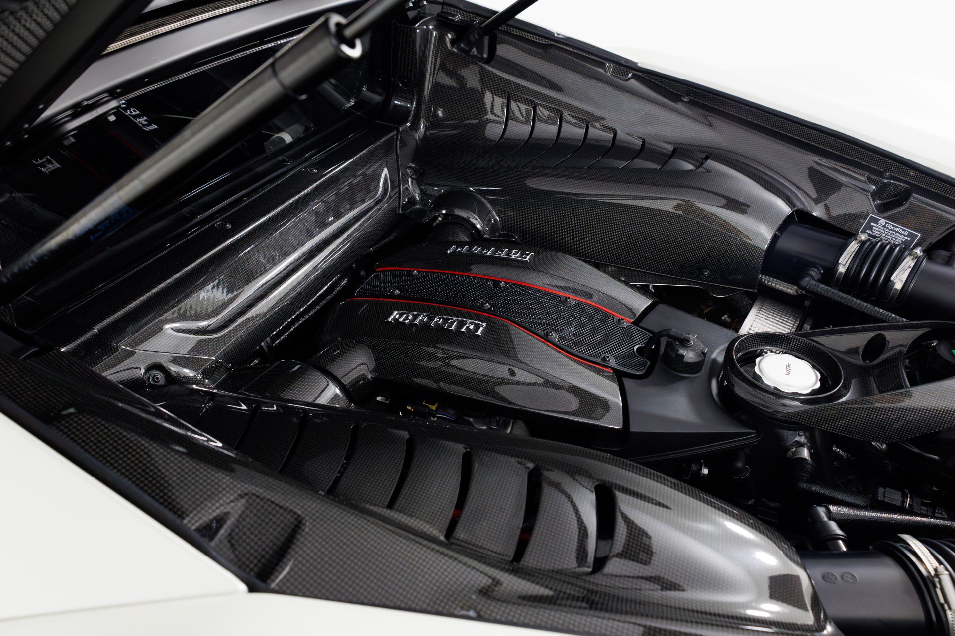 Used 2020 Ferrari 488 Pista Coupe RWD image 47