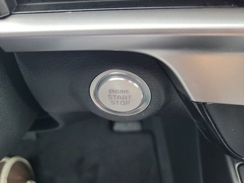 Used 2025 Kia Telluride S image 32