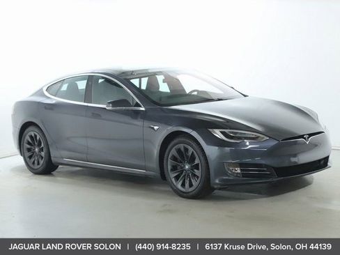 Used 2018 Tesla Model S AWD image 11