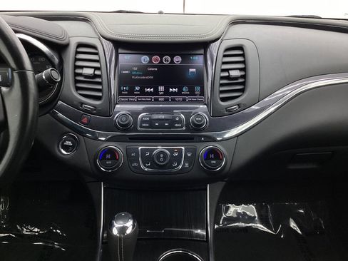Used 2017 Chevrolet Impala Premier w/ Enhanced Convenience Package image 29