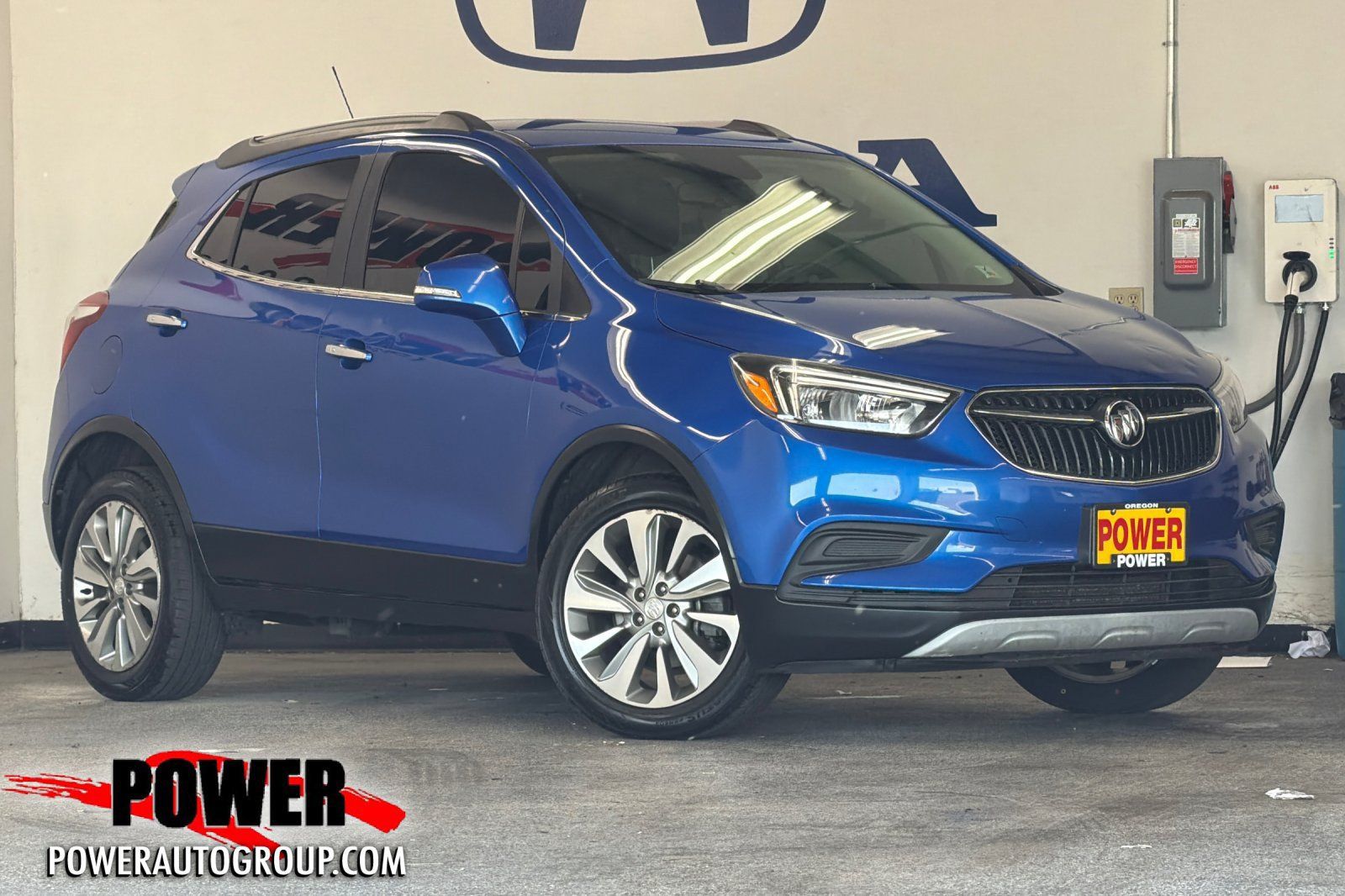 Used 2017 Buick Encore Preferred FWD image 1
