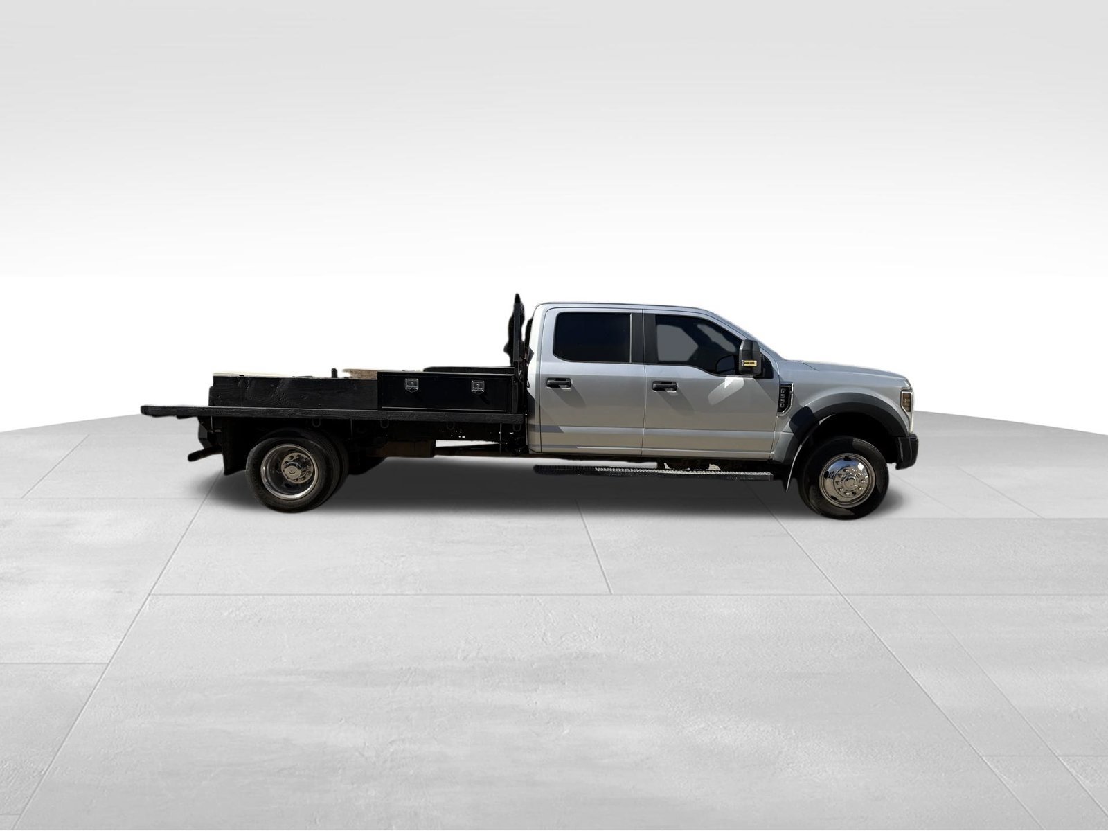 Used 2018 Ford F550 4x4 Crew Cab Super Duty image 2